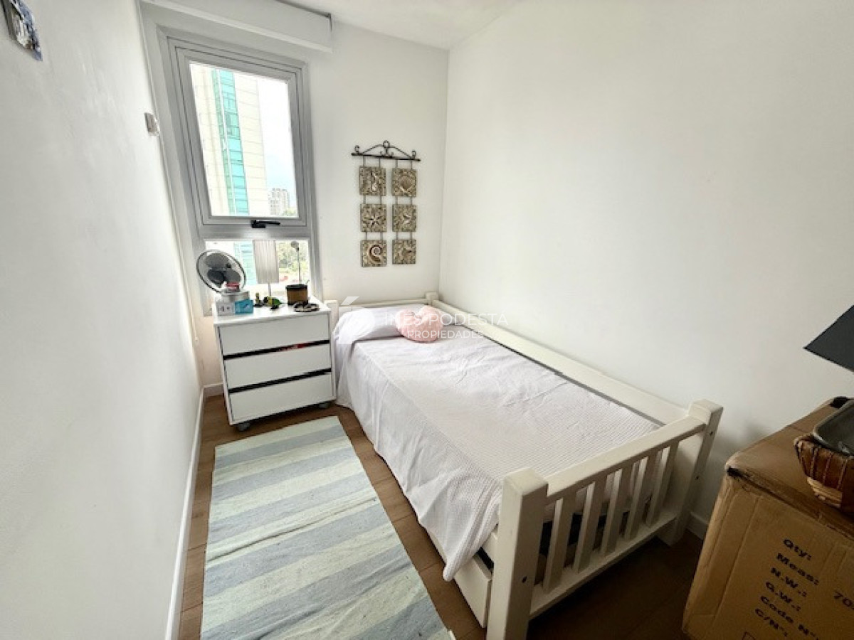 Apartamento ID.8896 - Venta y alquiler en Brava departamento de 4 dormitorios, 3 baños y toilette