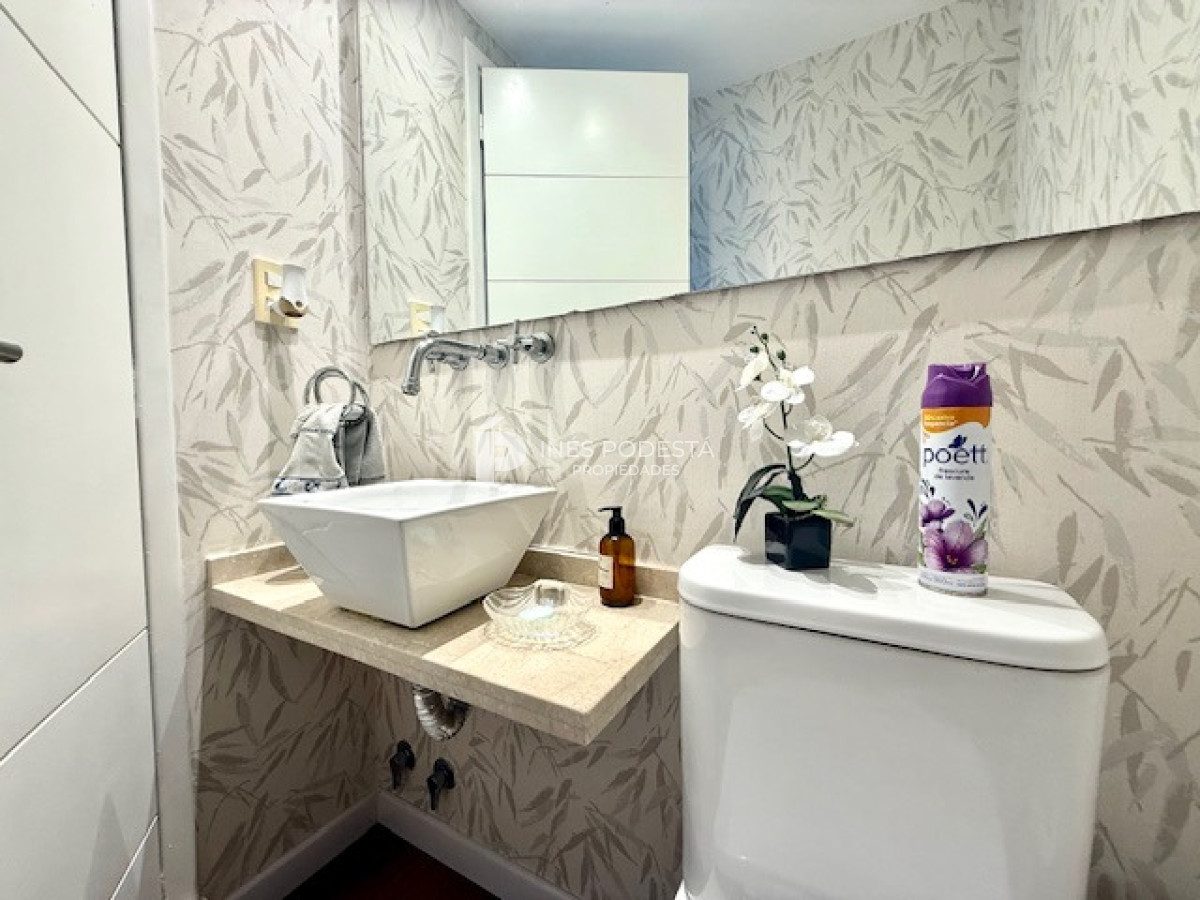 Apartamento ID.8896 - Venta y alquiler en Brava departamento de 4 dormitorios, 3 baños y toilette