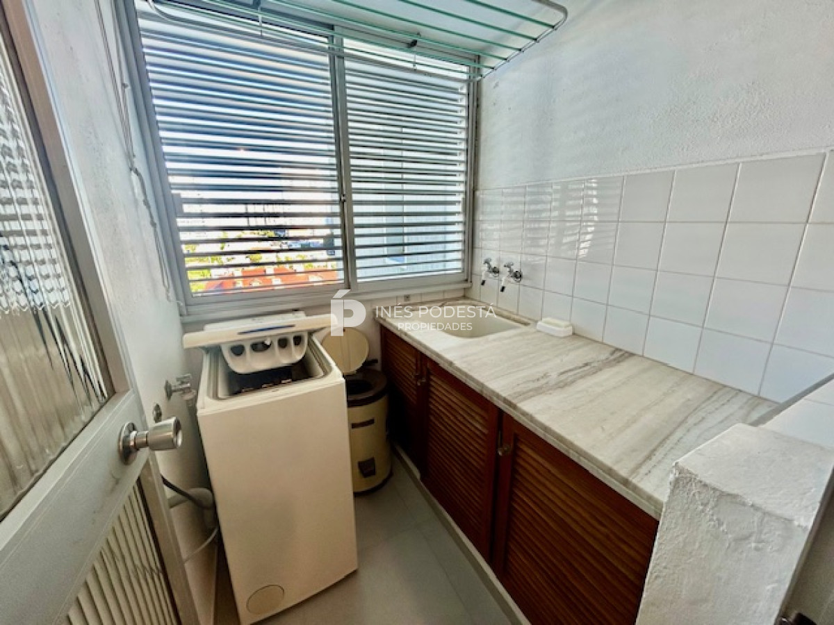 Apartamento ID.40283 - ALQUILER en mansa 3 dormitorios y 2 baños vista al mar