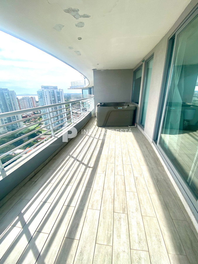 Apartamento ID.40242 - Apartamento Pent-house en Venta Punta del Este 