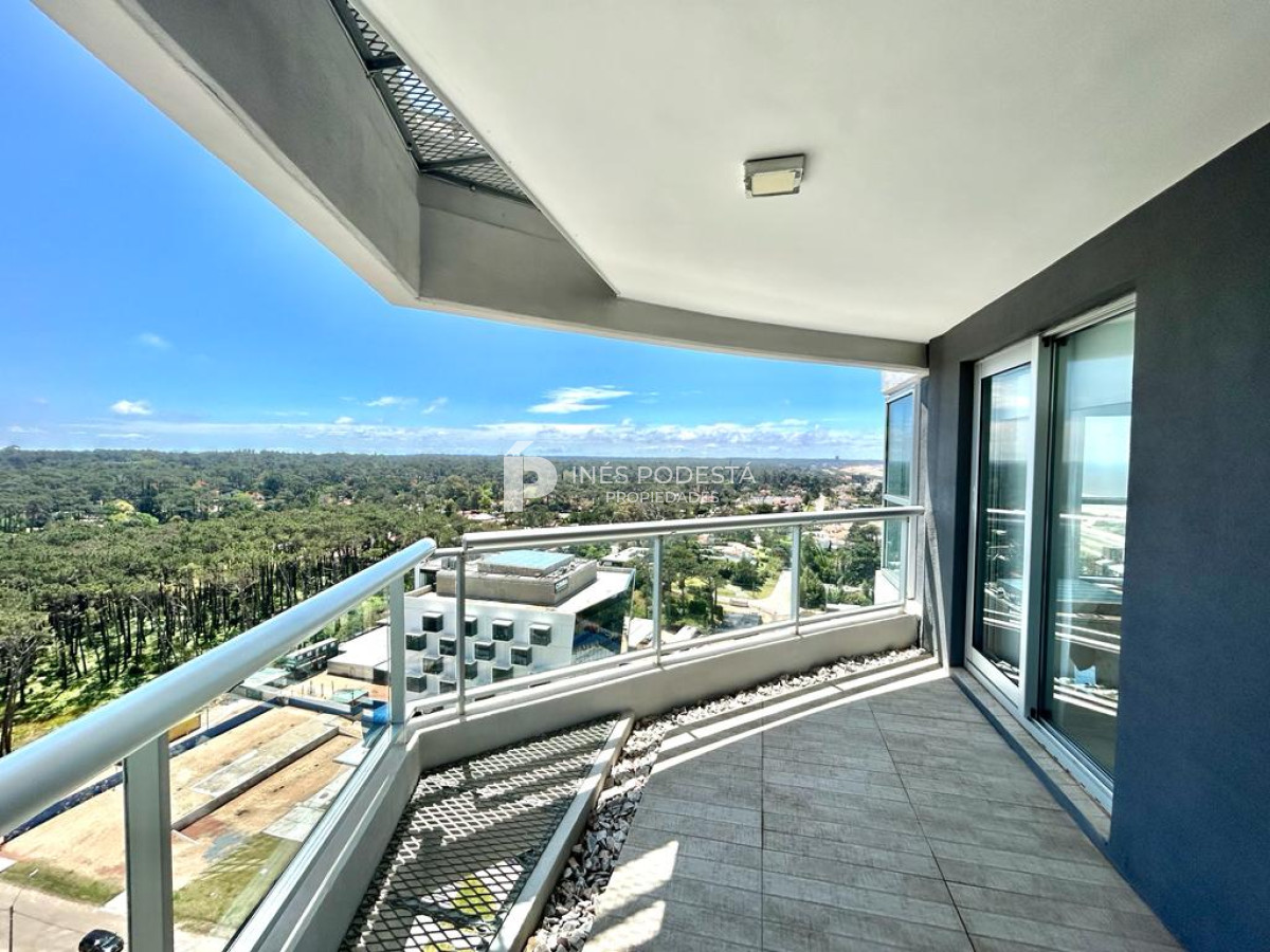 Apartamento ID.40252 - Alquiler brava 2 suites más dependencia de servicio y gran vista