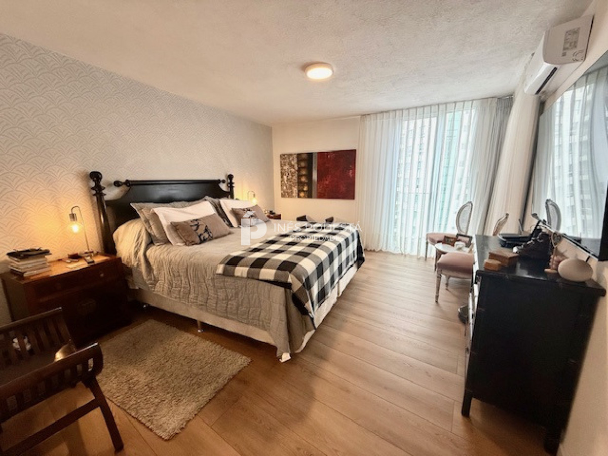 Apartamento ID.8896 - Venta y alquiler en Brava departamento de 4 dormitorios, 3 baños y toilette