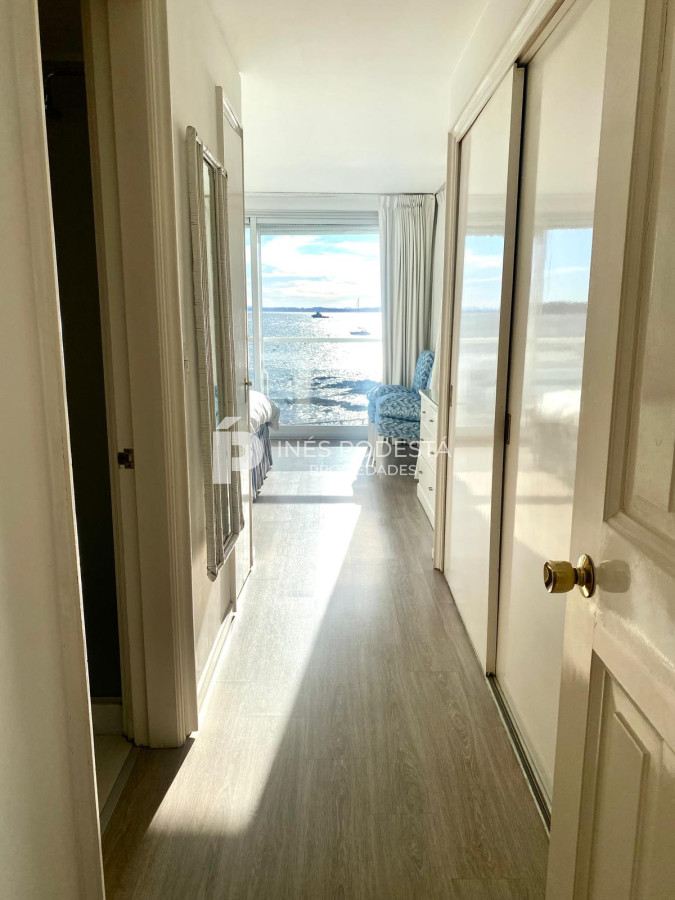 Apartamento ID.4935 - Apartamento en Venta 4 dormitorios zona Puerto