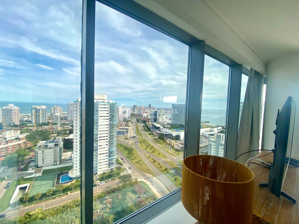 Apartamento ID.40242 - Apartamento Pent-house en Venta Punta del Este 