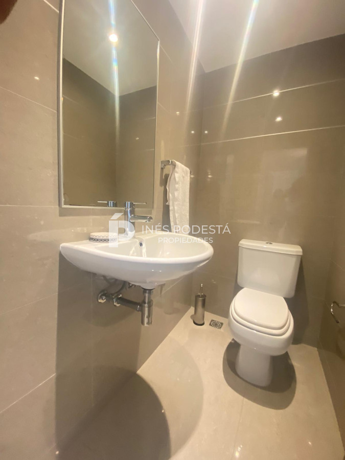 Apartamento ID.40099 - Apartamento en Mansa de 2 dormitorios Punta del este