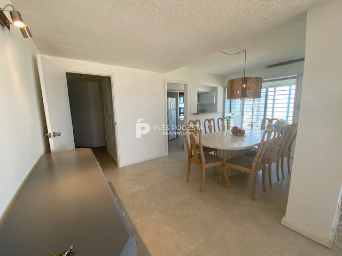 Apartamento ID.2120 - Brava, Punta del Este, 3 suites y dependencia de servicio