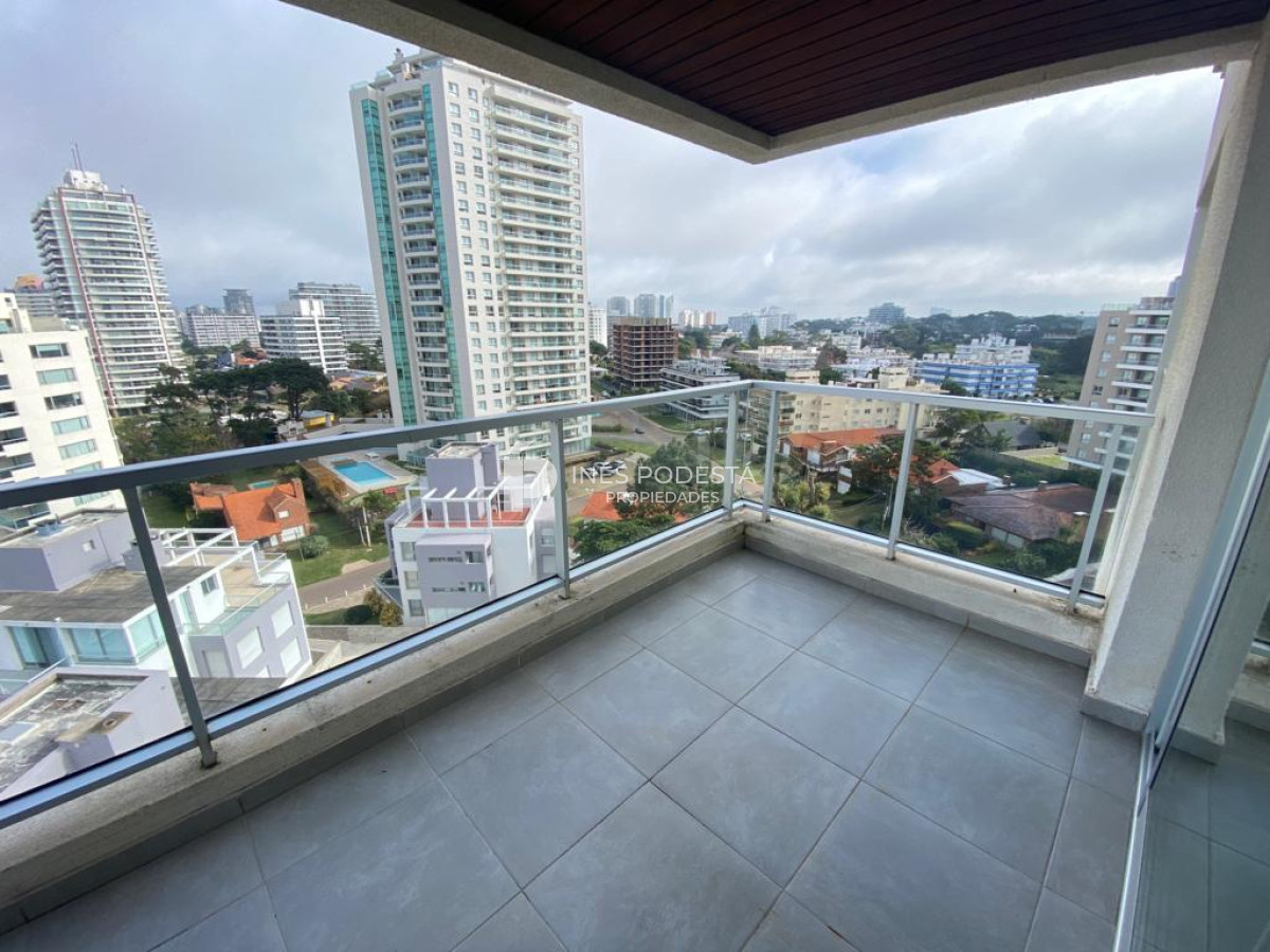 Apartamento ID.5226 - Apartamento en Alquiler, Brava, Punta del Este, 2 Dormitorios.