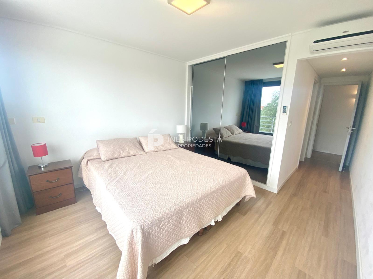 Apartamento ID.40099 - Apartamento en Mansa de 2 dormitorios Punta del este