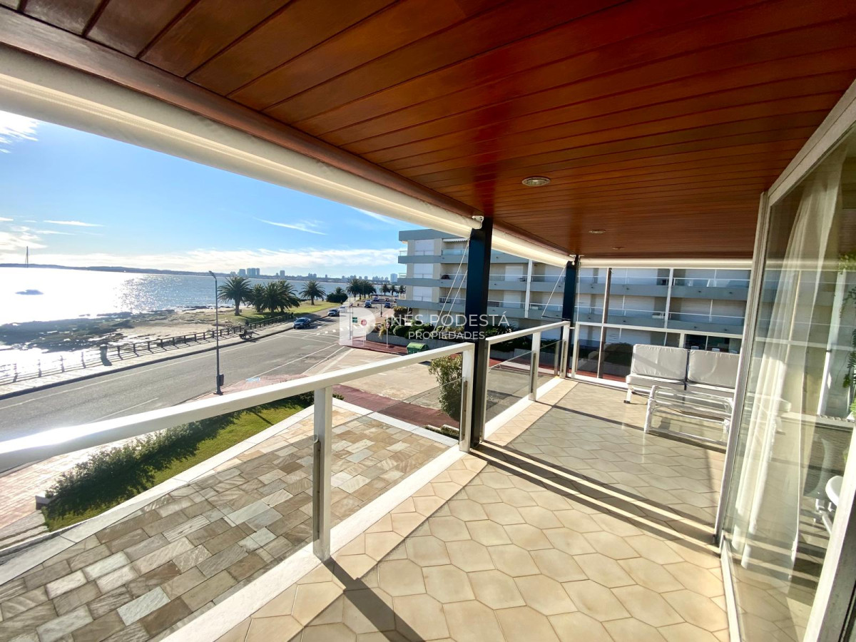 Apartamento ID.4935 - Apartamento en Venta 4 dormitorios zona Puerto