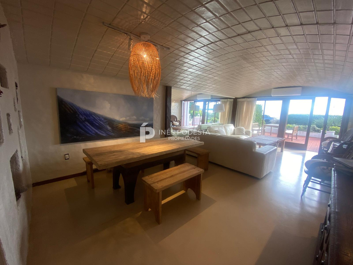 Apartamento ID.41230 - Alquiler departamento 4 dormitorios y 3 baños