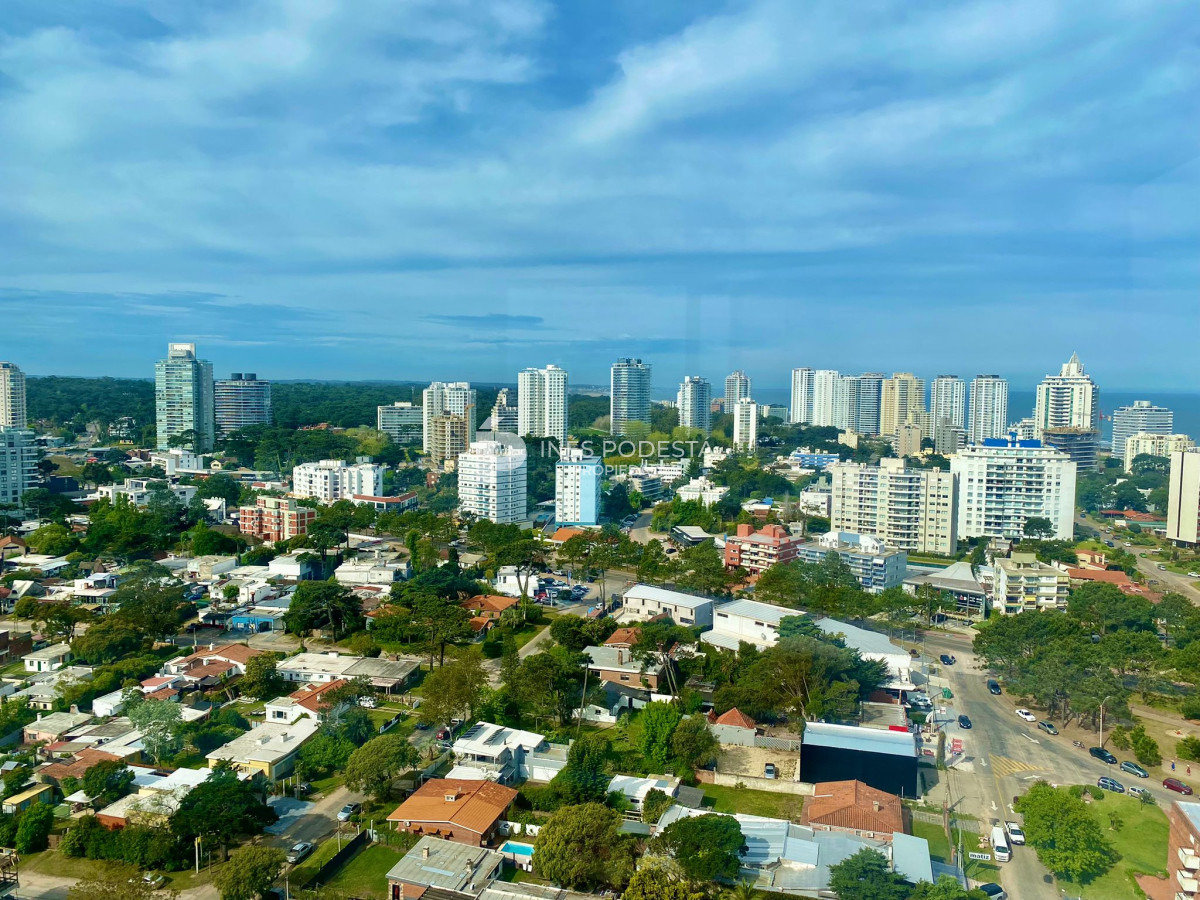 Apartamento ID.40242 - Apartamento Pent-house en Venta Punta del Este 