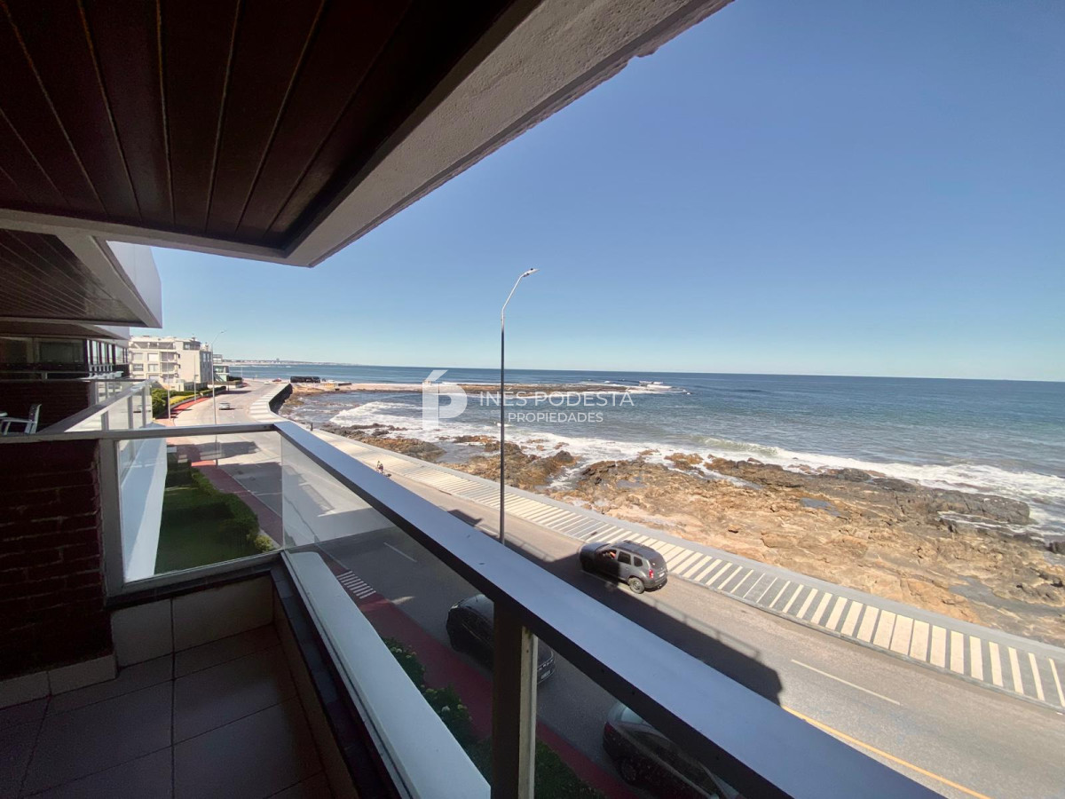 Apartamento ID.8201 - Venta y alquiler departamento de  3 Dormitorios y dependencia de servicio