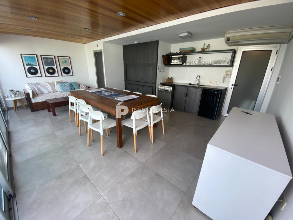 Apartamento ID.5226 - Apartamento en Alquiler, Brava, Punta del Este, 2 Dormitorios.