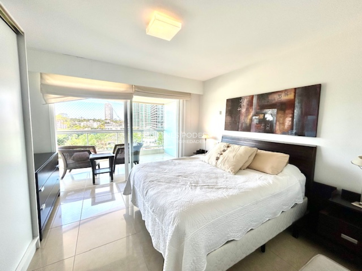 Apartamento ID.7998 - Alquiler Apartamento en  Mansa, Punta del Este, 2 Dormitorios.