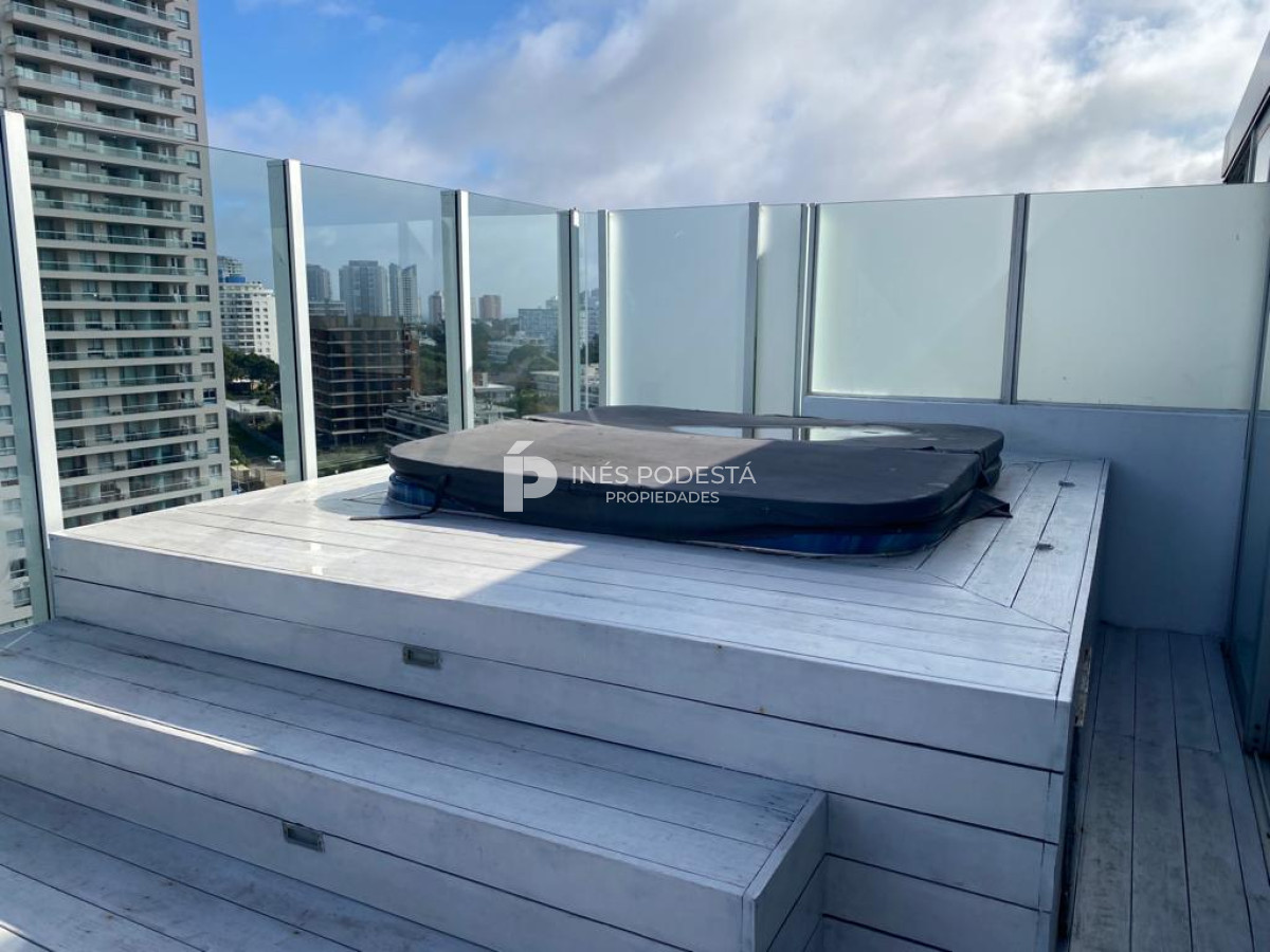 Apartamento ID.5226 - Apartamento en Alquiler, Brava, Punta del Este, 2 Dormitorios.