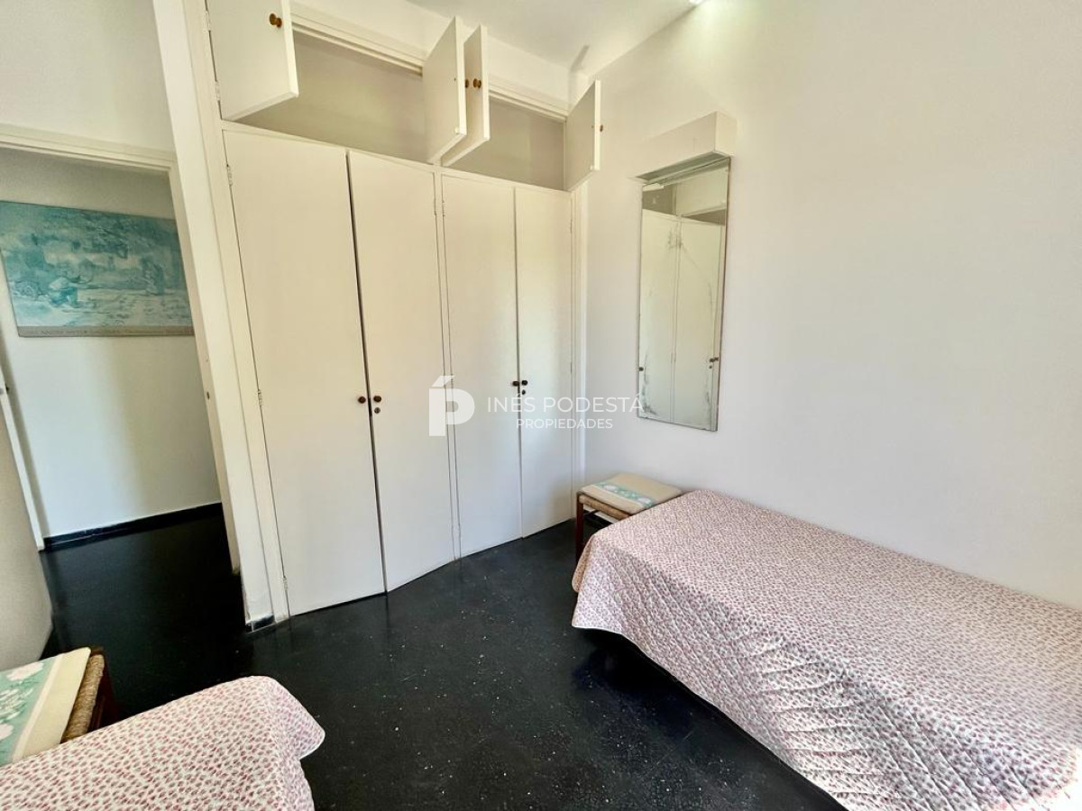 Apartamento ID.40163 - Alquiler en Faro con 3 dormitorios y dependencia de servicio 