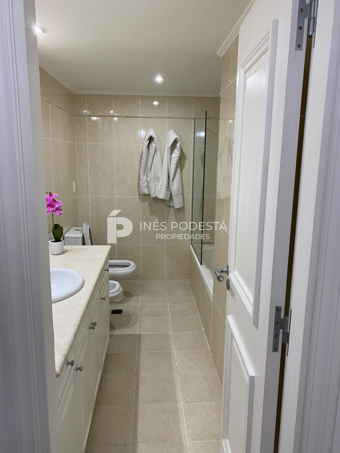 Apartamento ID.8885 - VENTA MANSA APARTAMENTO EN PUNTA DEL ESTE 