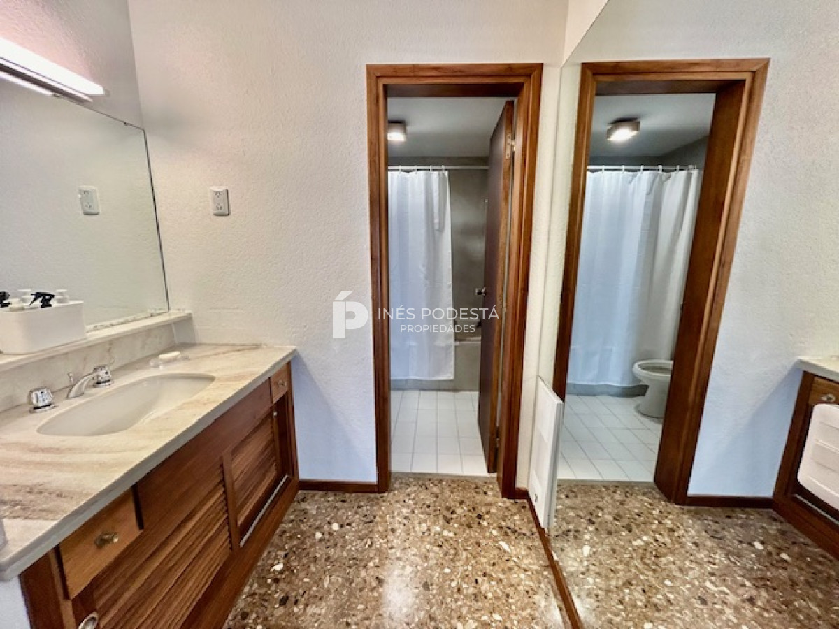 Apartamento ID.40283 - ALQUILER en mansa 3 dormitorios y 2 baños vista al mar