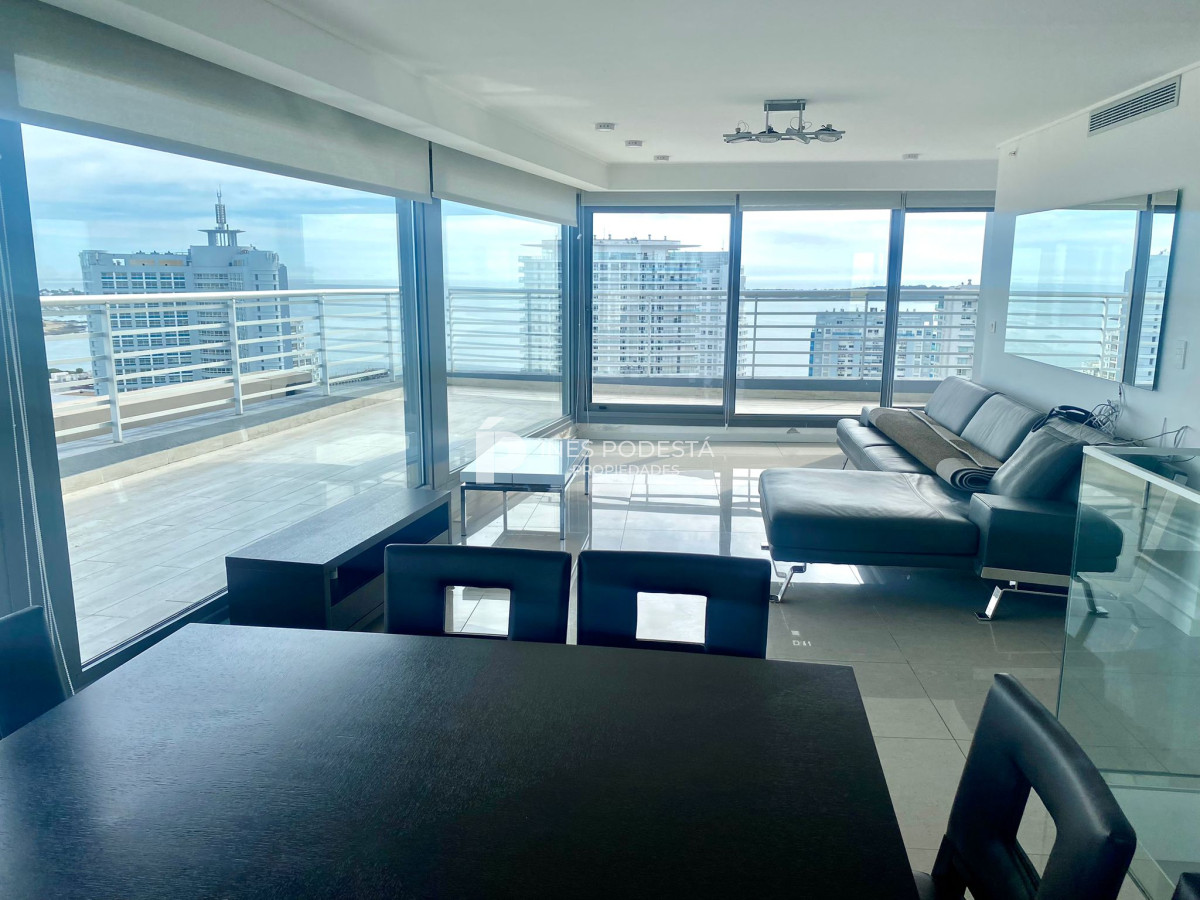 Apartamento ID.40242 - Apartamento Pent-house en Venta Punta del Este 