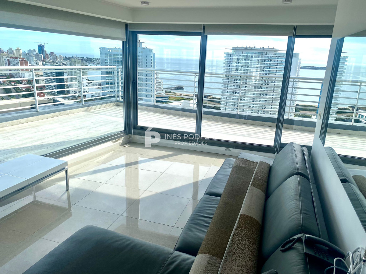 Apartamento ID.40242 - Apartamento Pent-house en Venta Punta del Este 