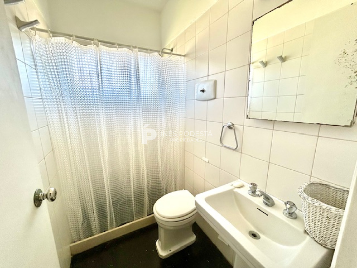 Apartamento ID.40163 - Alquiler en Faro con 3 dormitorios y dependencia de servicio 