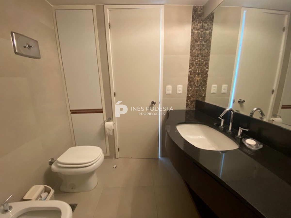 Apartamento ID.38552 - Tiburón en brava con 3 dormitorios y servicio Punta del Este