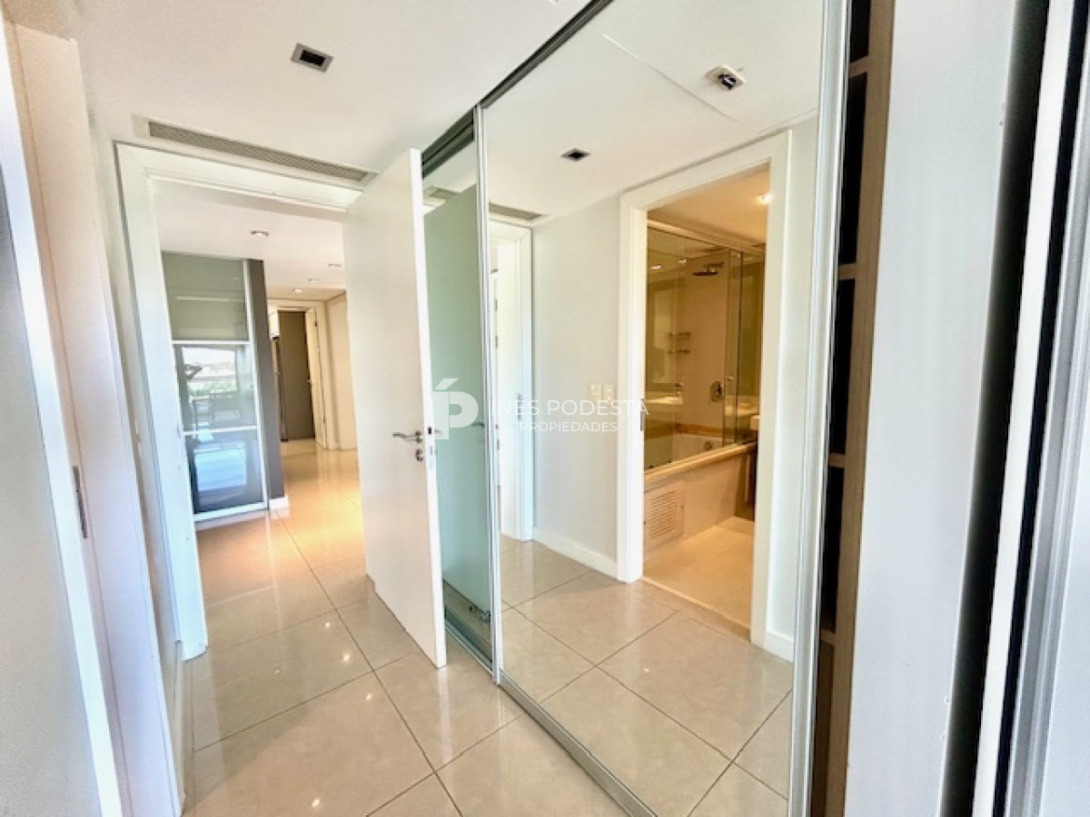 Apartamento ID.7998 - Alquiler Apartamento en  Mansa, Punta del Este, 2 Dormitorios.
