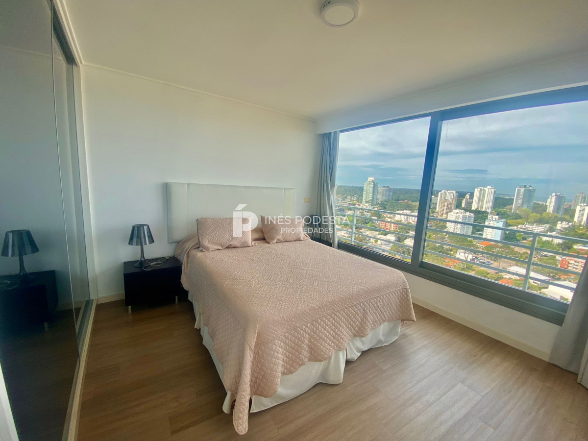 Apartamento ID.40242 - Apartamento Pent-house en Venta Punta del Este 