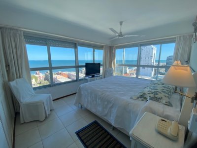 Brava con gran vista, 3 dormitorios y 2 baños Punta del Este