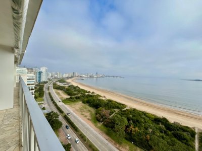 Venta pent house con 3 dormitorios y dependencia de servicio
