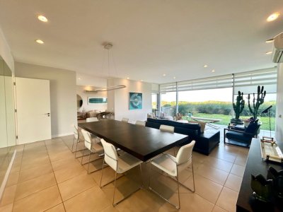 Venta departamento en brava con 3 suites y dependencia de servicio
