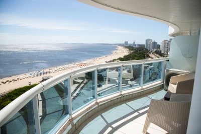 VENTA MANSA APARTAMENTO EN PUNTA DEL ESTE 