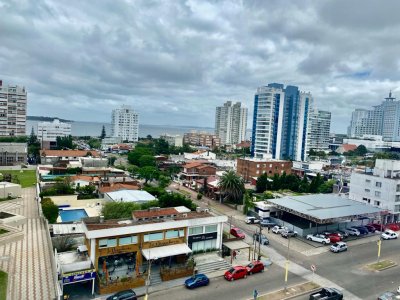 Alquiler dpto de 1 dorm con terraza cerrada