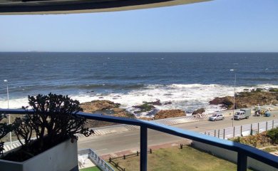Apartamento en Venta y Aqluiler, Peninsula, Punta del Este, 2 Dormitorios.