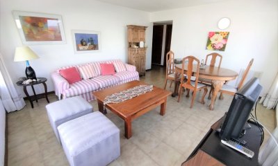 Apto alquiler de temporada de 2 dormitorios a pasos de la playa Mansa y Brava