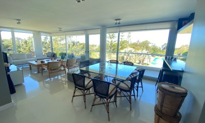 VENTA APARTAMENTO EN BRAVA DE 3 DORMTIROIOS PUNTA DEL ESTE