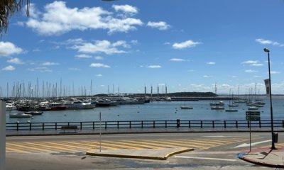 Puerto con vista al mar!! Edificio New Port, gran planta de 340 m2 con 4 dorm y dep de servicio