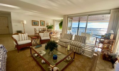 Apartamento en Venta 4 dormitorios zona Puerto