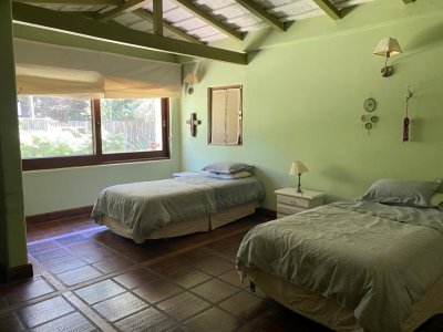 venta y alquiler 4 dormitorios con piscina - ipd2833c