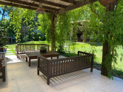 venta y alquiler 4 dormitorios con piscina - ipd2833c