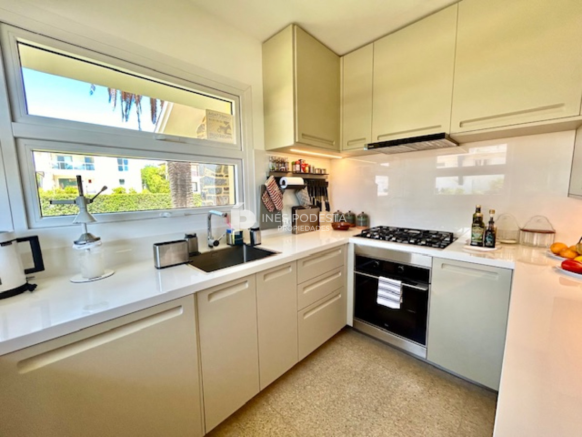 Casa ID.47 - Alquiler en Península, zona faro frente a la mansa con 6 dormitorios y gran vista