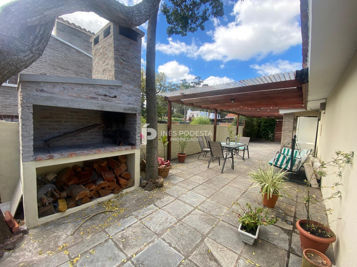 Casa en alquiler Mansa 4 dormitorios Punta del Este  - IPD38142C