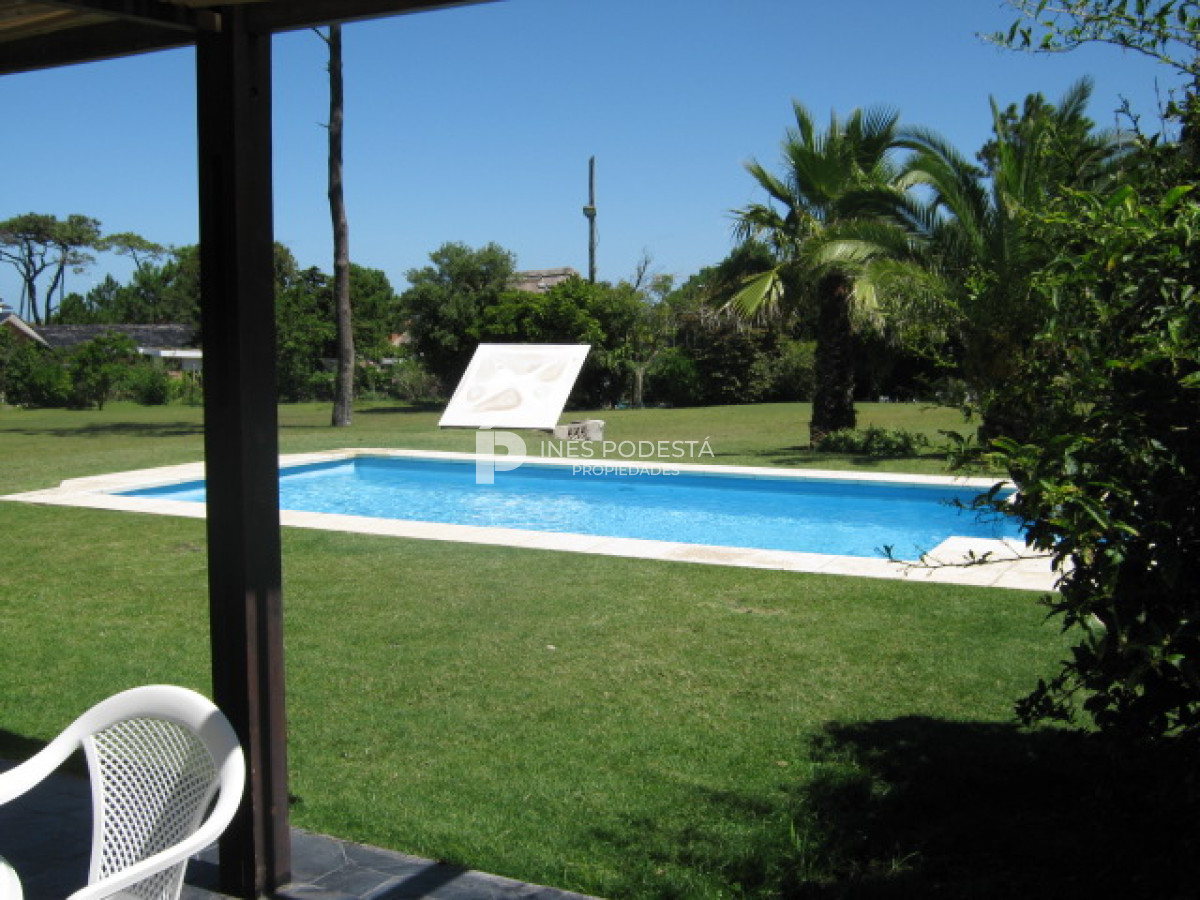 Casa ID.2080 - Mansa a 100 mts mar