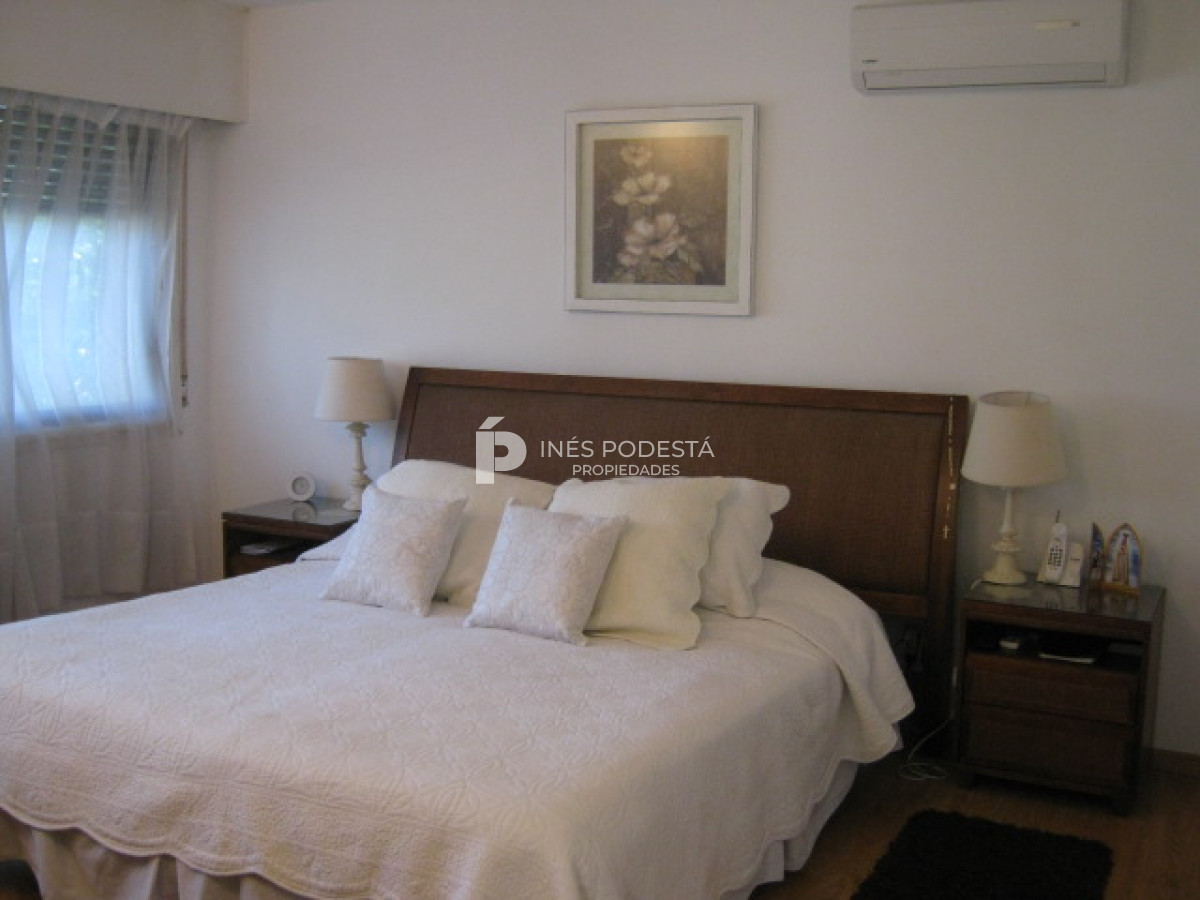 Casa ID.2966 - Mansa, próximo al mar y al Shopping