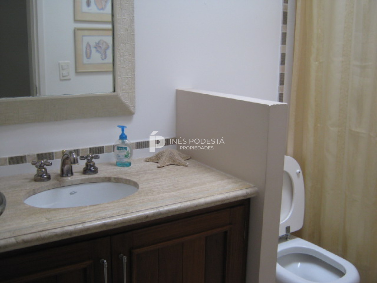 Casa ID.4321 - Rincón del Indio a 200 mts del  mar, 4 dorm y dep. de servicio