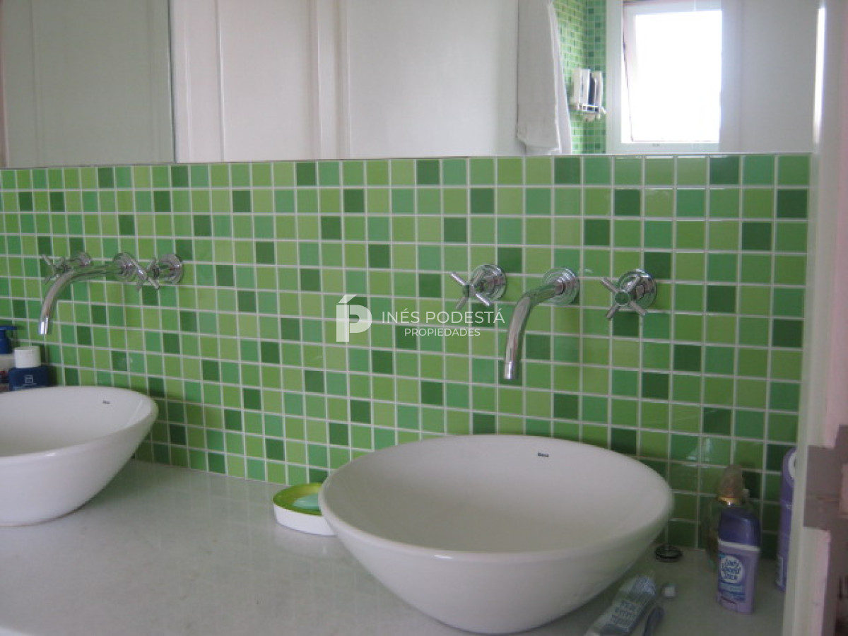 Casa ID.4321 - Rincón del Indio a 200 mts del  mar, 4 dorm y dep. de servicio