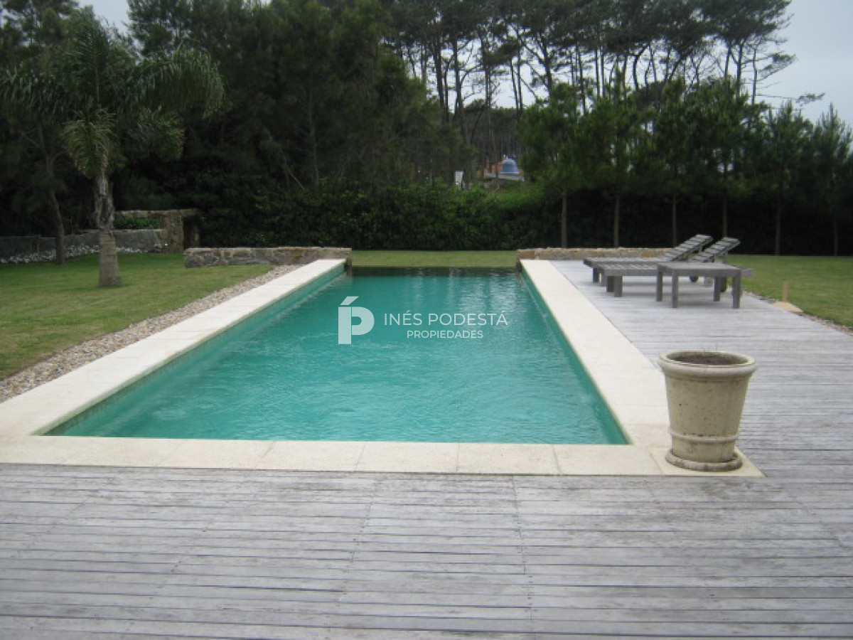 Casa ID.4321 - Rincón del Indio a 200 mts del  mar, 4 dorm y dep. de servicio