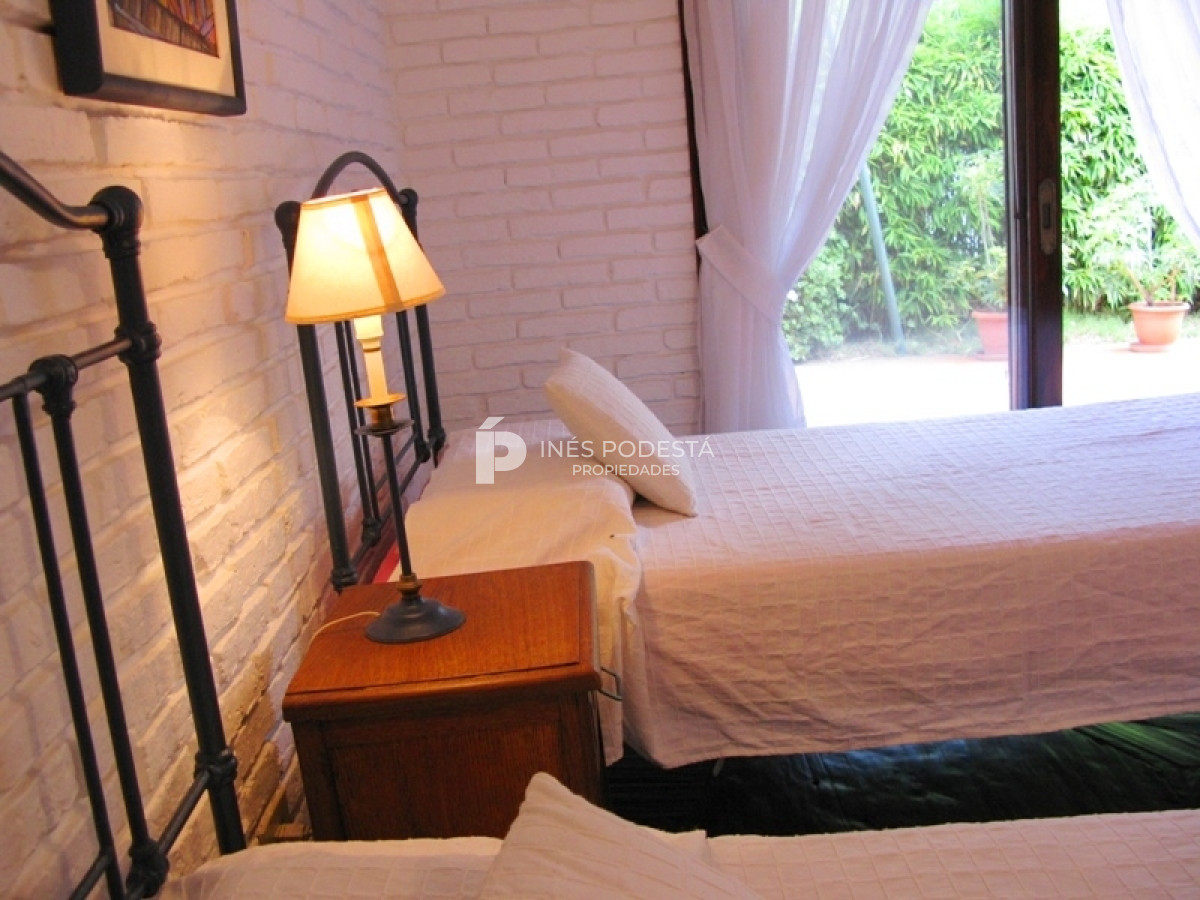 Casa ID.92 - Alquiler 3 dormitorios y dependencia de servicio