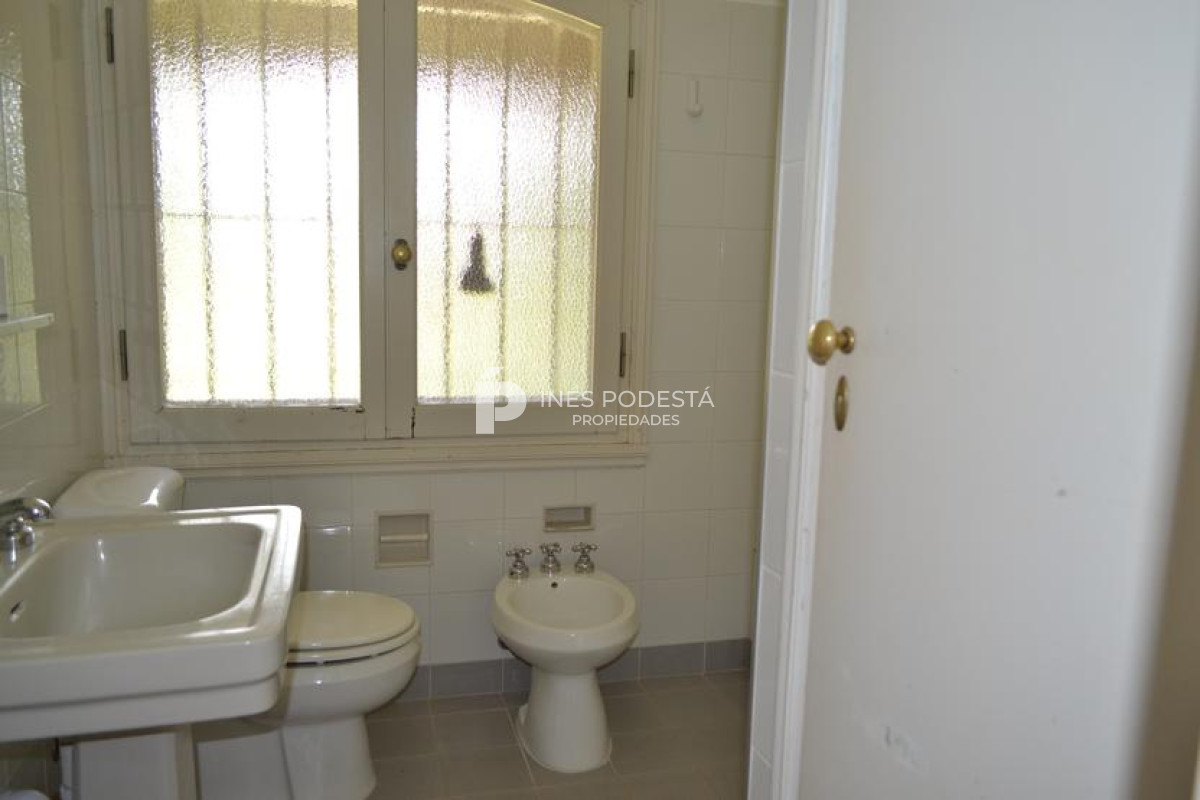 Casa ID.995 - Alquiler casa de 5 dormitorios 