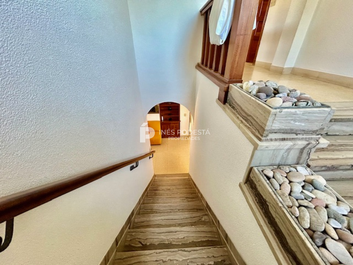 Casa ID.47 - Alquiler en Península, zona faro frente a la mansa con 6 dormitorios y gran vista
